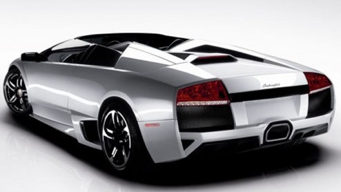 Het is wit, heeft een 6,5 liter V12 en je kunt het dak eraf halen. Juist, de Lamborghini Murcielago LP640 Roadster.