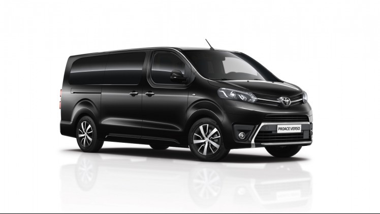De Toyota ProAce start voortaan met een nieuwe 1,5 liter diesel in plaats van de bestaande 1,6 liter.