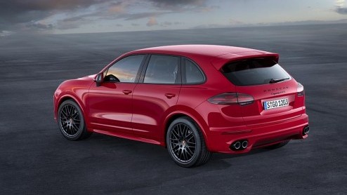 Porsche komt met twee nieuwe varianten van de Cayenne. Allebei hebben ze een 3,6 liter V6. Een is de nieuwe basisversie en de ander draagt de lettercombinatie 'GTS'.
