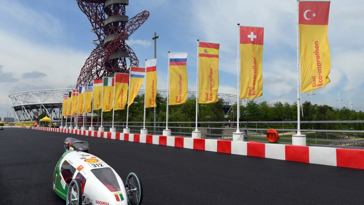 Het universiteitsteam uit Twente heeft de Shell Eco-marathon in Londen gewonnen.