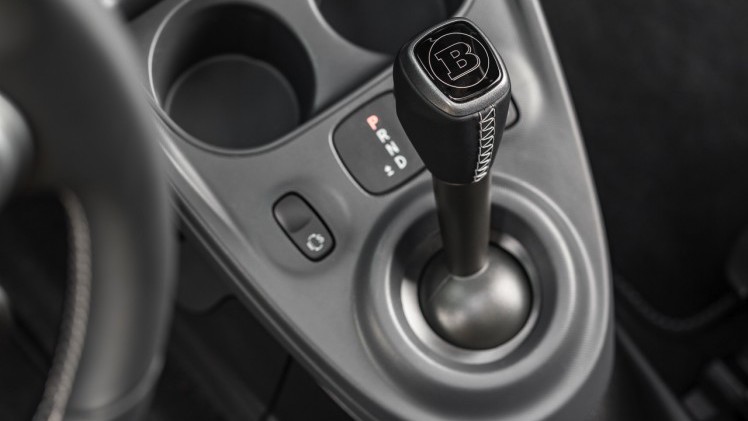 Smart introduceert nieuwe BRABUS fortwo en BRABUS forfour. Ze worden beiden ook leverbaar als BRABUS Xclusive met nog meer luxe. Het duo beschikt over een 109 pk sterke turbmomotor en twinamic.
