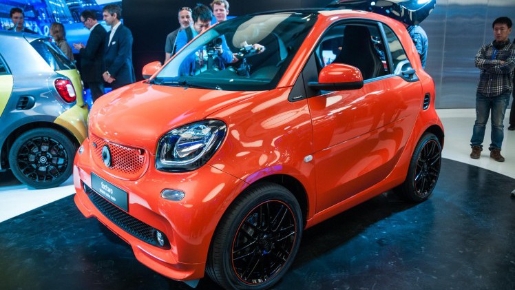 Smart introduceert nieuwe BRABUS fortwo en BRABUS forfour. Ze worden beiden ook leverbaar als BRABUS Xclusive met nog meer luxe. Het duo beschikt over een 109 pk sterke turbmomotor en twinamic.