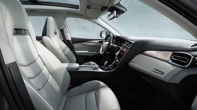 Geely, eigenaar van Volvo, presenteert in samenwerking daarmee het nieuwe merk Lynk & Co. Connectiviteit staat hoog in het vaandel en de internationale verkoopambities zijn zeker aanwezig.