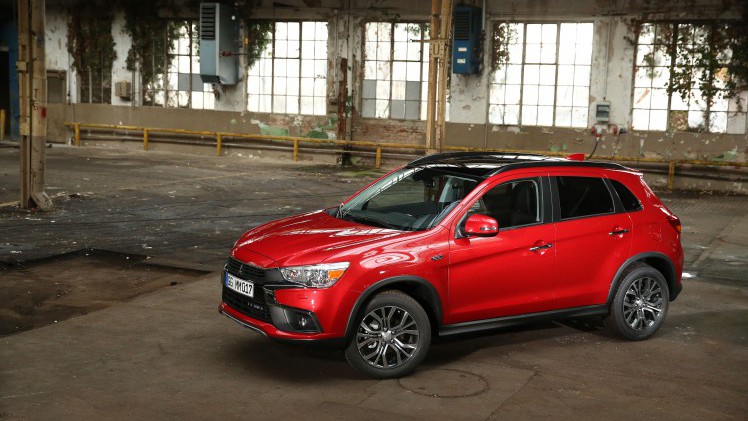 Vernieuwde Mitsubishi ASX komt na de zomer 2016 naar Nederland. De compacte SUV krijgt een echte facelift met nieuw Dynamic Shield gezicht en verbeterd interieur.