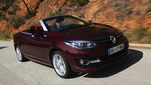 Autotest vernieuwde Renault Mgane Coup-Cabriolet TCe130 met nieuwe 1.2 liter turbomotor. De Mgane CC test is gereden met de dCi 130.