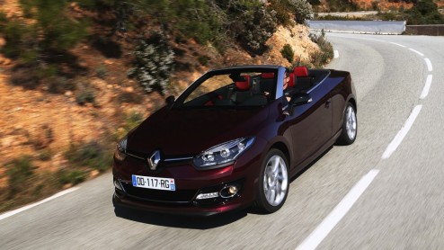 Autotest vernieuwde Renault Mgane Coup-Cabriolet TCe130 met nieuwe 1.2 liter turbomotor. De Mgane CC test is gereden met de dCi 130.