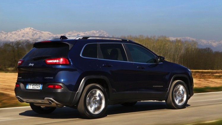 Jeep Cherokee nu ook leverbaar met 2.2 MultiJet diesels in 185 pk of 200 pk uitvoering.