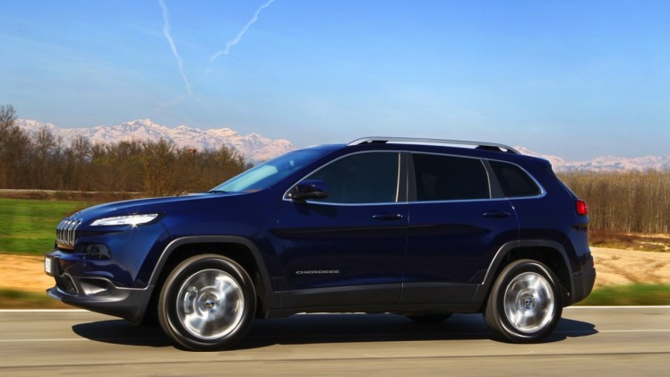 Jeep Cherokee nu ook leverbaar met 2.2 MultiJet diesels in 185 pk of 200 pk uitvoering.