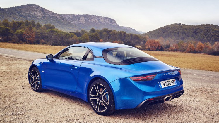 Renault herintroduceert het merk Alpine en maakt met de lichtgewicht A110 meteen een diepe indruk.