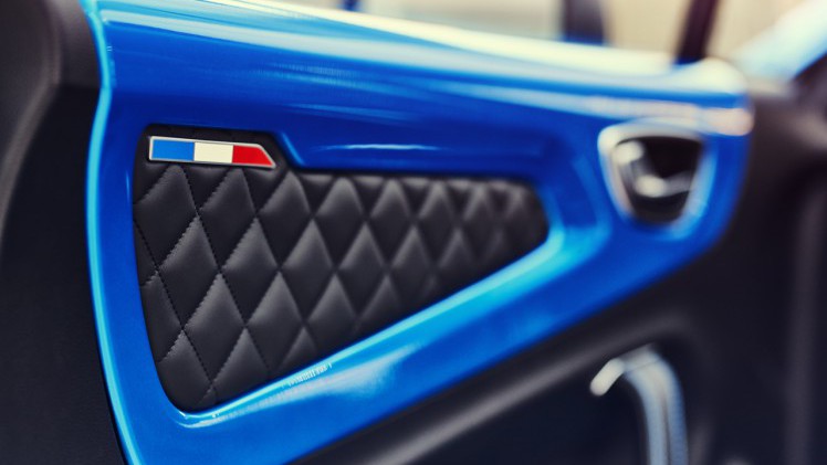Renault herintroduceert het merk Alpine en maakt met de lichtgewicht A110 meteen een diepe indruk.