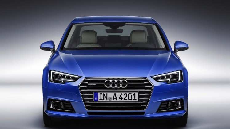 Predictive efficiency assistant, cross traffic assist, audi active lane assist en zelfs een afslagassistent. Een kleine greep uit de overdaad aan veiligheidsystemen van Audis nieuwe A4.