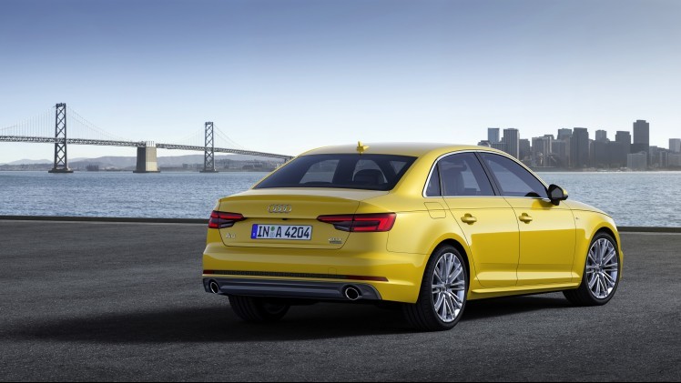 Predictive efficiency assistant, cross traffic assist, audi active lane assist en zelfs een afslagassistent. Een kleine greep uit de overdaad aan veiligheidsystemen van Audis nieuwe A4.