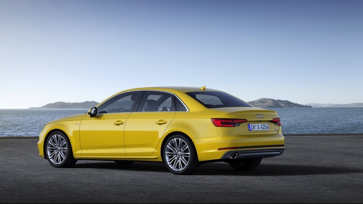 Predictive efficiency assistant, cross traffic assist, audi active lane assist en zelfs een afslagassistent. Een kleine greep uit de overdaad aan veiligheidsystemen van Audis nieuwe A4.