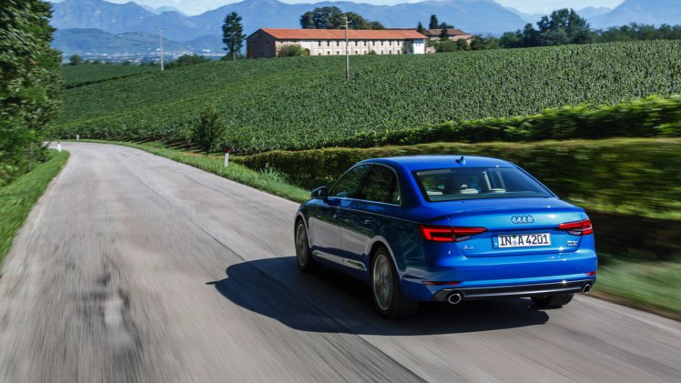 Autotest nieuwe Audi A4 2.0 TFSI 190 pk S tronic, de zuinige sportsedan met 20% bijtelling. Hij staat samen met de A4 3.0 TDI quattro garant voor sportieve prestaties en veel innovaties.