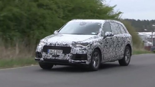 Nieuwe Audi Q7 in spy video gesignaleerd. Introductie eind 2014. Audi Q7 belooft veel lichter te zijn en wordt ook leverbaar als plug-in hybride.