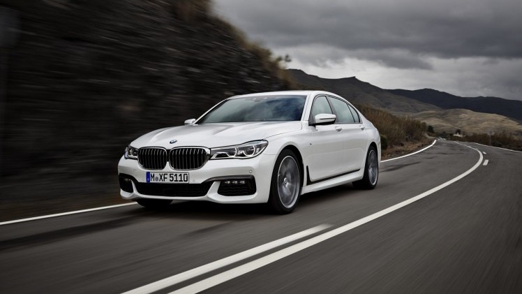 Dit is de nieuwe BMW 7 Serie, die vanaf 24 oktober bij de dealer komt te staan. Tegelijk met de onthulling zijn ook de prijzen bekend gemaakt.
