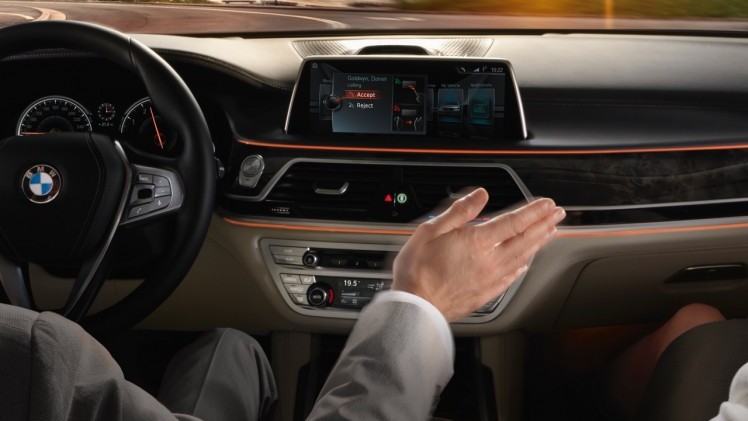 Dit is de nieuwe BMW 7 Serie, die vanaf 24 oktober bij de dealer komt te staan. Tegelijk met de onthulling zijn ook de prijzen bekend gemaakt.
