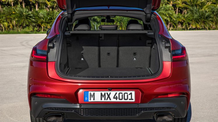 BMW lanceert in Genve de volledig nieuwe, tweede generatie X4.