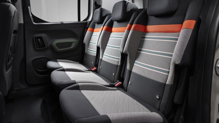 Citroen lanceert de nieuwe Berlingo en loopt voor op de nieuwe Peugeot Partner en Opel Combo.