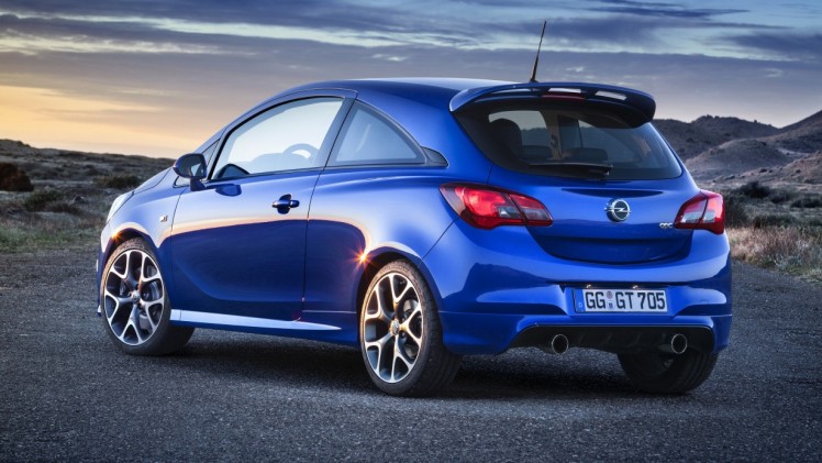 Nieuwe Corsa E OPC met 1.6 SIDI Turbo staat op de Autosalon van Genve 2015. Hij is krachtiger en heeft een verbeterd onderstel. Het verbruik baart zorgen voor de prijs.