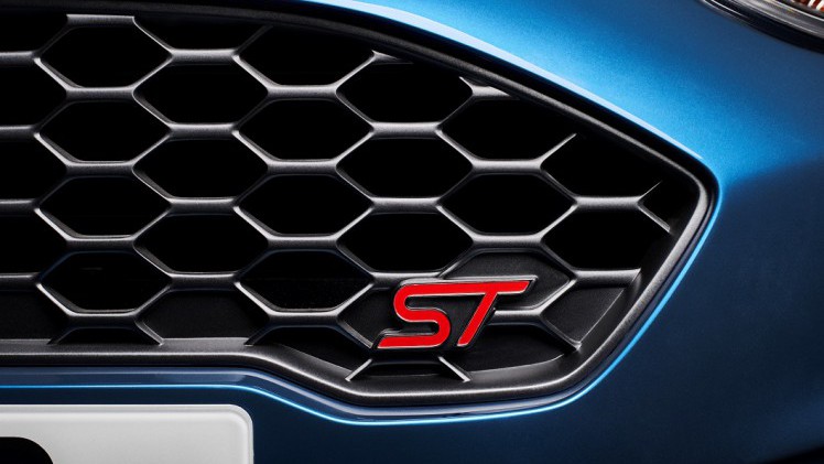 Ford heeft nu ook de sportieve topversie van de nieuwe Fiesta onthuld. Over het algemeen is de nieuwe generatie Fiesta een evolutie, maar onder de kap huist een kleine revolutie?