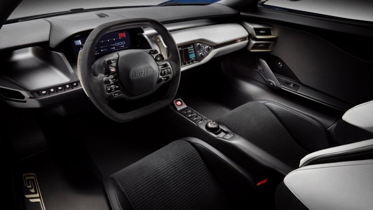 Ford steelt in Detroit de show met de nieuwe Ford GT EcoBoost V6 supercar, die in 2016 in productie gaat.
