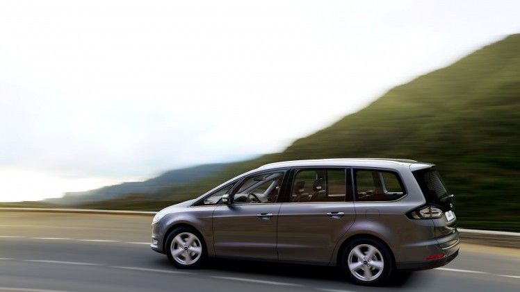 Nieuwe Ford Galaxy is veelzijdiger en voordeliger met nieuwe EcoBoost motoren en AWD.