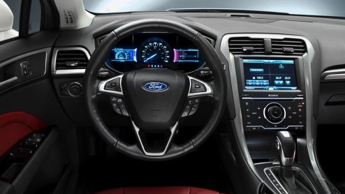 Nieuwe Ford Mondeo geeft acte de presence in Nederland met sneak preview bij dealer. In december staat de nieuwe Mondeo in de showroom.