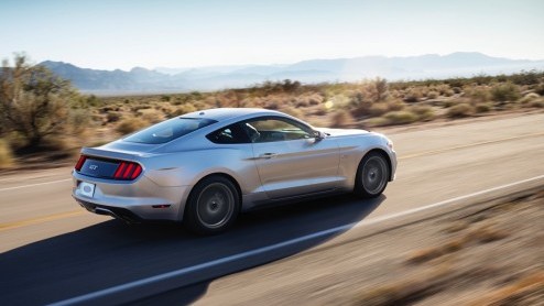 Ford heeft de nieuwe Mustang onthuld. De Mustang zal voor het eerst, na vijftig jaar van productie, ook in Europa via de officile kanalen te koop komen.
