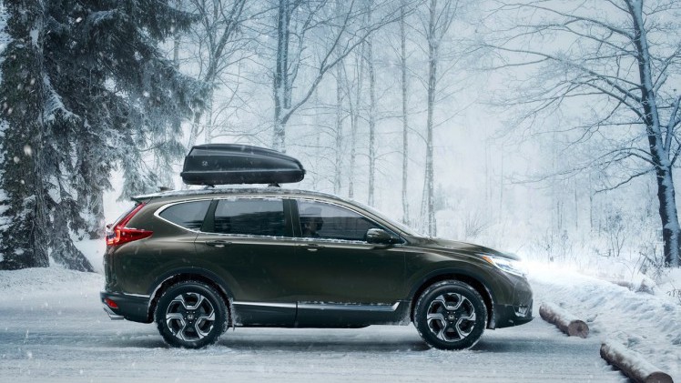 Bij verrassing is daar ineens de nieuwe 2017 Honda CR-V. Er is alleen nog Amerikaanse informatie, maar de auto zal ongetwijfeld ook naar Europa komen. De auto heeft enkele Honda-primeurs.