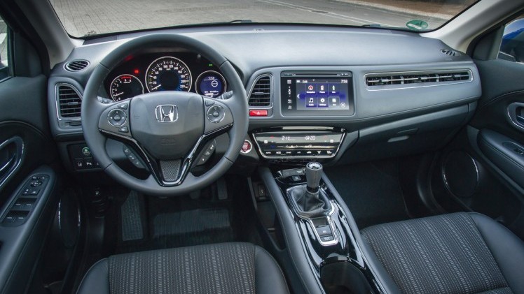 Honda HR-V autotest: de nieuwe compacte cross-over heeft de ruimte van een veel grotere en staat merk sterke motoren potent in de markt.