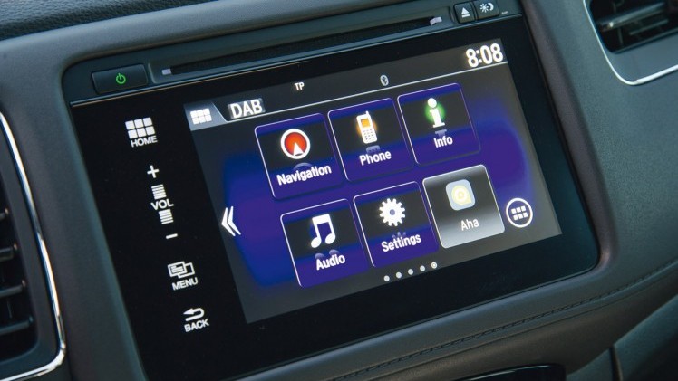 Honda HR-V autotest: de nieuwe compacte cross-over heeft de ruimte van een veel grotere en staat merk sterke motoren potent in de markt.
