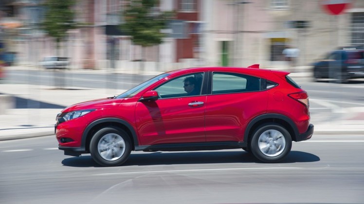 Honda HR-V autotest: de nieuwe compacte cross-over heeft de ruimte van een veel grotere en staat merk sterke motoren potent in de markt.