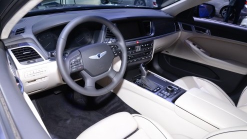 Vlaggenschip Hyundai Genesis V8 toch ook een heel klein beetje bedoeld voor Europa.