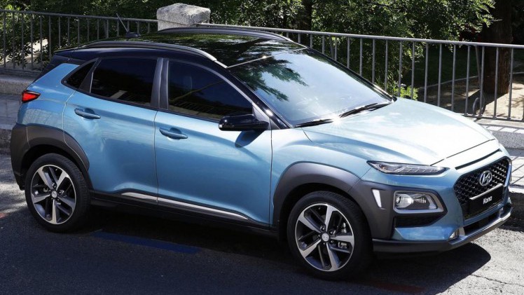 De nieuwe Hyundai Kona compacte SUV laat zich nu in vol ornaat zien.