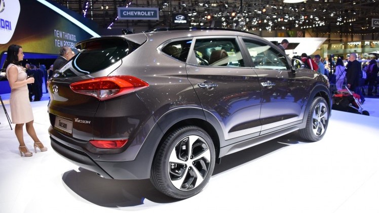Hyundai zet presentatie Tucson kracht bij met Tucson 48V Hybrid Concept en Tucson 1.7 CRDi plug-in hybride