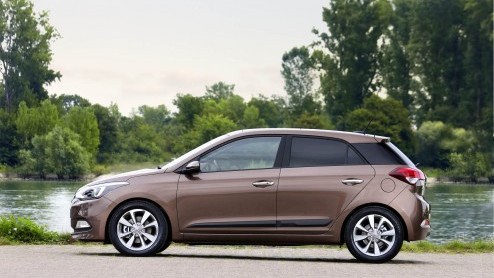 Alle prijzen en uitvoeringen van de nieuwe Hyundai i20 zijn bekend gemaakt. De nieuwe i20 is er vanaf 13.995 euro en kost als vijfdeurs 14495 euro.