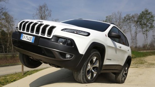 Test nieuwe Jeep Cherokee Longitude 2.0 Turbodiesel en Cherokee 3.2 V6 Limited Pentastar.