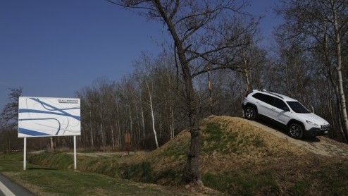 Test nieuwe Jeep Cherokee Longitude 2.0 Turbodiesel en Cherokee 3.2 V6 Limited Pentastar.