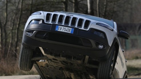 Test nieuwe Jeep Cherokee Longitude 2.0 Turbodiesel en Cherokee 3.2 V6 Limited Pentastar.