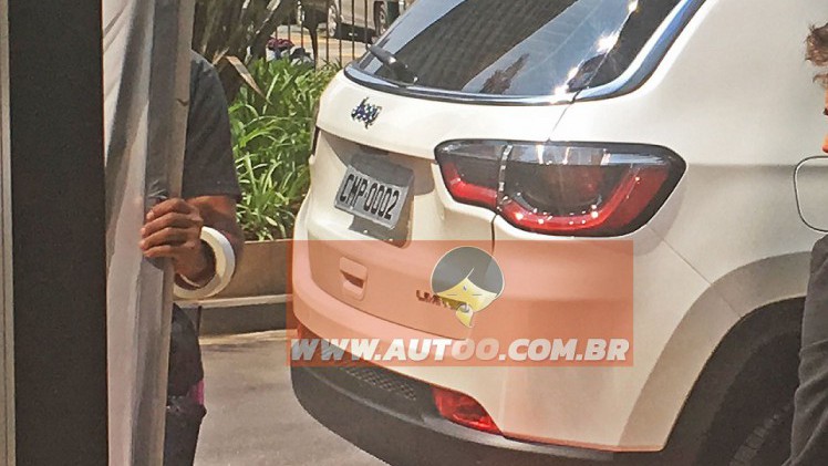 De nieuwe Jeep Compass, die de huidige Compass en Patriot gaat vervangen, is gespot tijdens een photoshoot in Brazili, waardoor we nu al weten hoe hij eruit komt te zien.