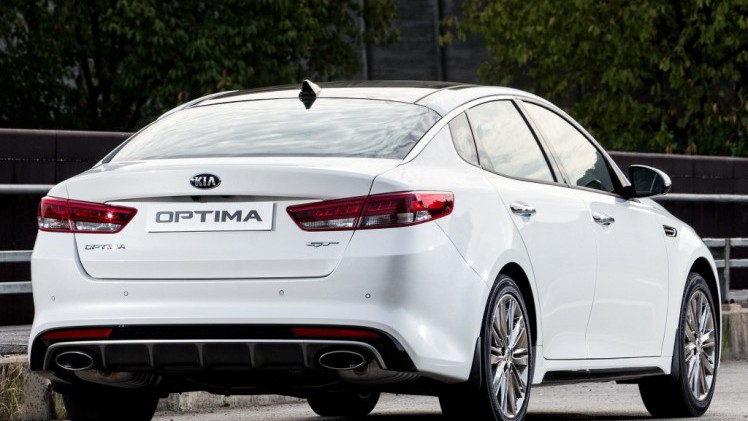 Nieuwe Kia Optima ook als plug-in hybride op de markt. De Optima PHEV verschijnt in 2016 in Nederland, naast de Optima GT en Optima Wagon.