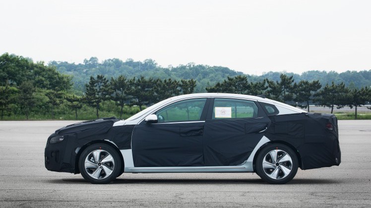 Nieuwe Kia Optima ook als plug-in hybride op de markt. De Optima PHEV verschijnt in 2016 in Nederland, naast de Optima GT en Optima Wagon.
