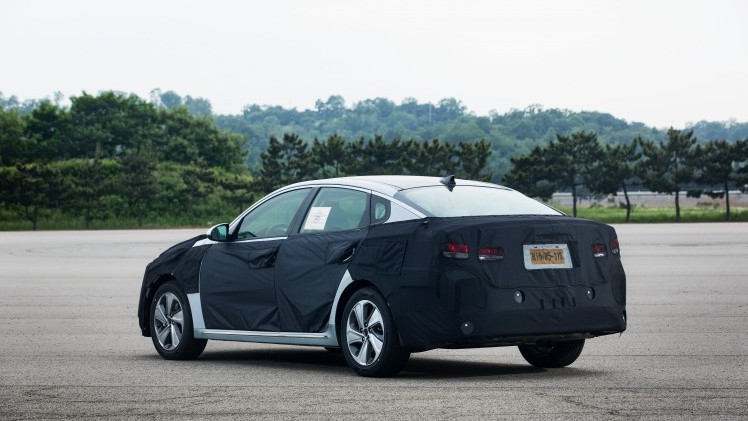 Nieuwe Kia Optima ook als plug-in hybride op de markt. De Optima PHEV verschijnt in 2016 in Nederland, naast de Optima GT en Optima Wagon.