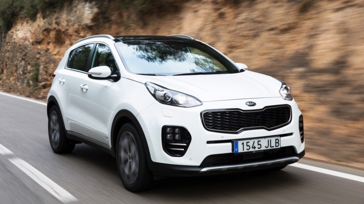 Autotest nieuwe Kia Sportage. Kia introduceert een nieuwe Sportage en in deze rijtest voelen we de 1.6 T-GDI, 1.7 CDRi en 2.0 CRDi aan de tand.