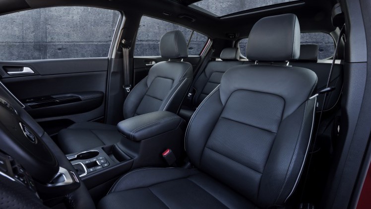 Nieuwe Kia Sportage komt in het eerste kwartaal van 2016 naar Nederland en is voor het eerst leverbaar als GT-Line in combinatie met de 1.6 T-GDI motor.