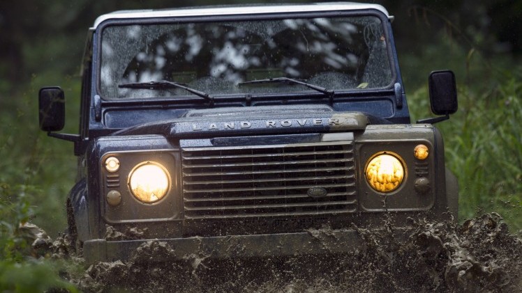 Het wordt een druk jaar voor Land Rover. Dit jaar wordt naast de nieuwe Discovery namelijk ook de nieuwe Defender gepresenteerd. Dat vertelt marketingdirecteur van Land Rover, Phil Popham, aan AutoVan