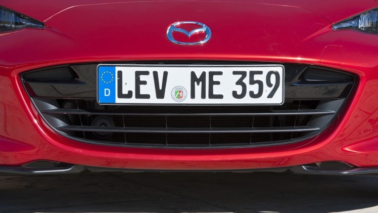 Nieuwe Mazda MX-5 alleen handgeschakeld naar Nederland met 1.5 of 2.0 liter SkyAciv-G benzinemotor.