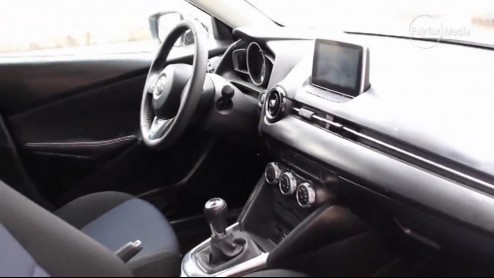 Nieuwe Mazda2 wordt waarschijnlijk gentroduceerd op de Autosalon van Prijs en draait alvast warm.