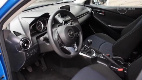 Nieuwe Mazda2 wordt waarschijnlijk gentroduceerd op de Autosalon van Prijs en draait alvast warm.